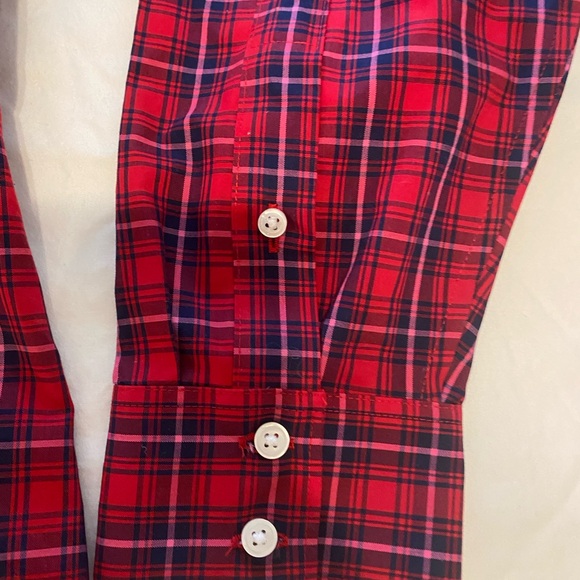 NWOT Women’s long sleeve button down plaid shirt - Picture 3 of 4